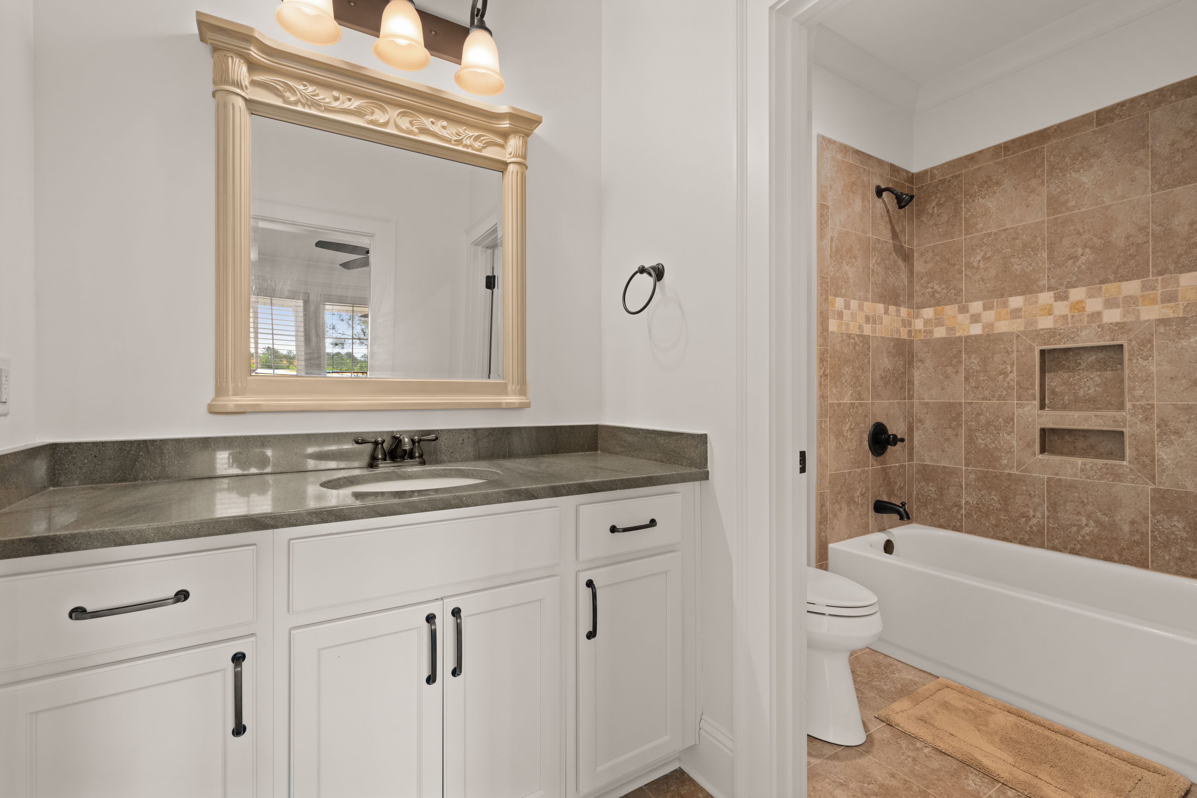 1080 Club Pointe Circle image 31